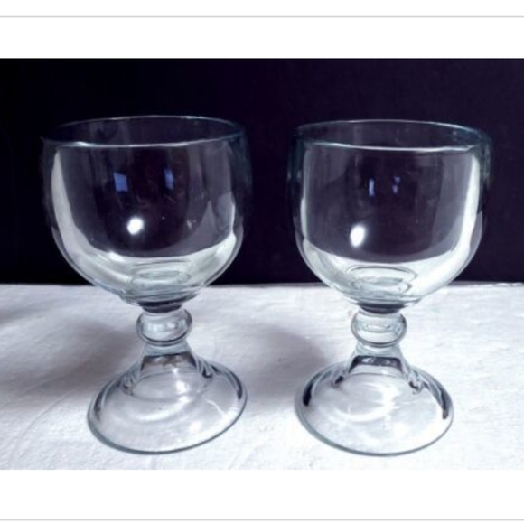 Pair Libbey 7.25" Schooner Glass Stemmed Beer Goblets Margarita Cocktail 18 oz - Picture 1 of 3